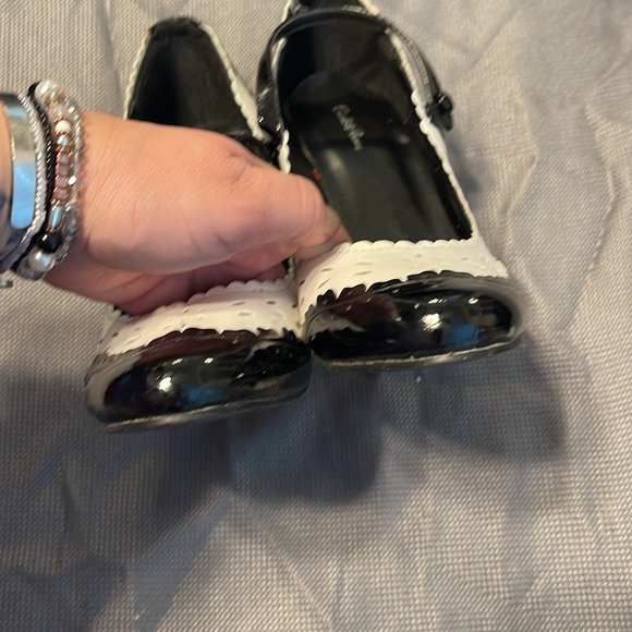 Black & White Mary Jane style pinup 4 inch heel - Picture 3 of 6